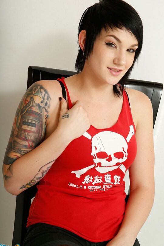 15P Mano Job Nikki Hearts Tatouage Branlette Gonzo