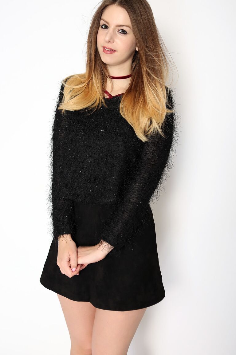 17P Petite adolescente Stella Cox mostra seios naturais