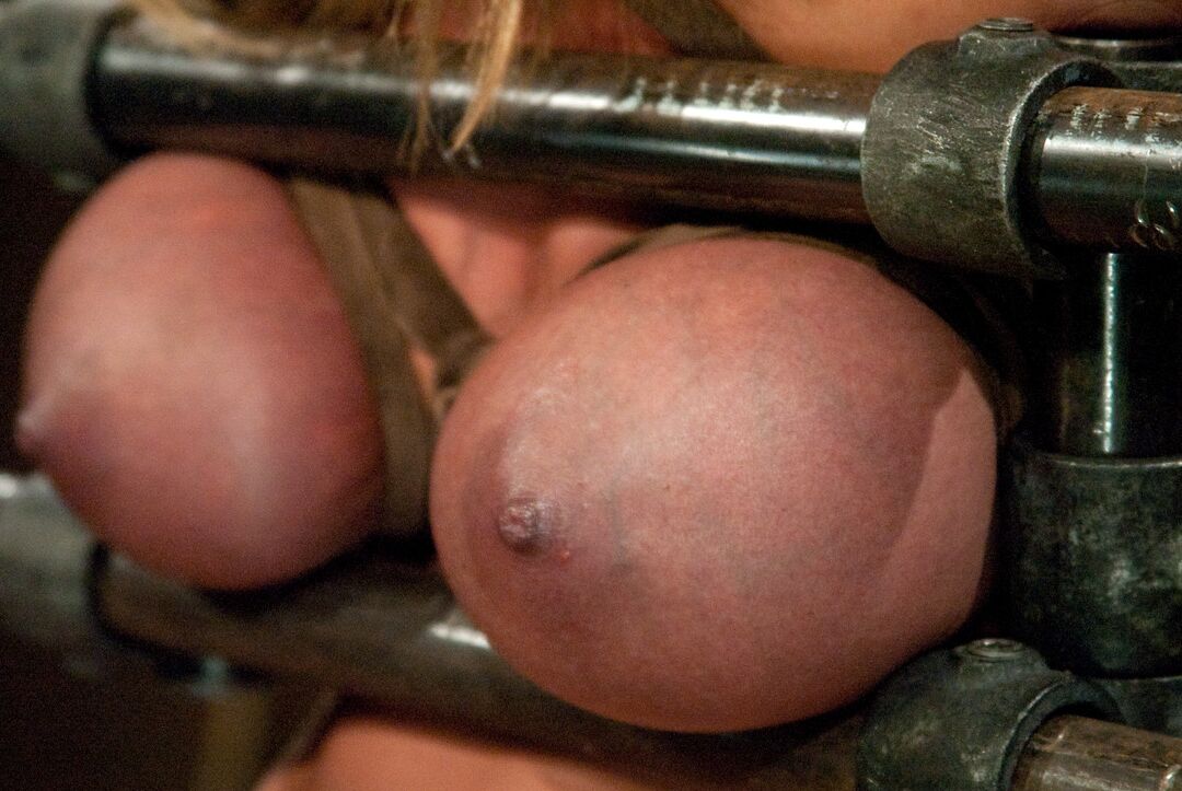 21P Device Bondage Mellanie Monroe