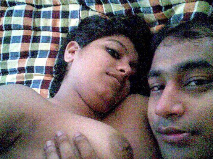 10P Mulher indiana peituda se junta ao amigo para as preliminares na cama