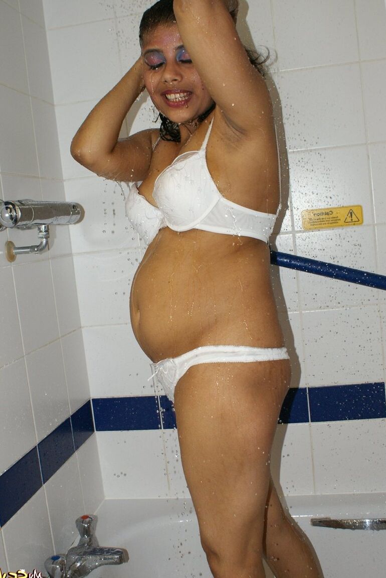 15P My Sexy Rupali indiana gostosa rupali no chuveiro