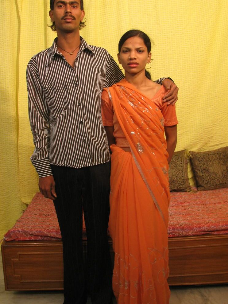 15P Indian Sex Lounge Esfregando o clitóris