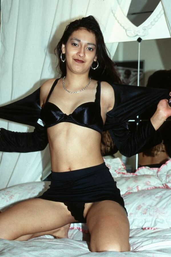 15P Platinum Indian Nena india en lencería sexy