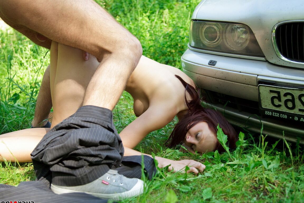 12P Alice cedeu o cu e gozou sexo anal gostoso na beira da estrada