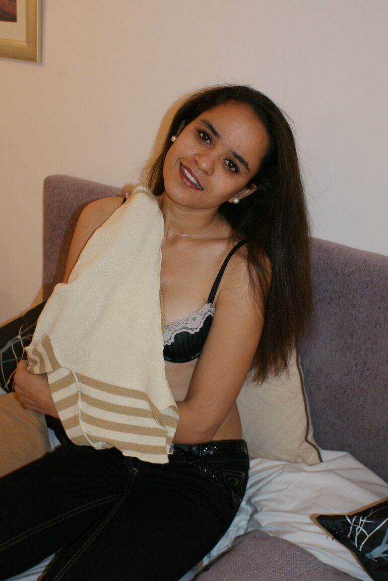 12P Jasmine mathur showing off in awesome indian outfits