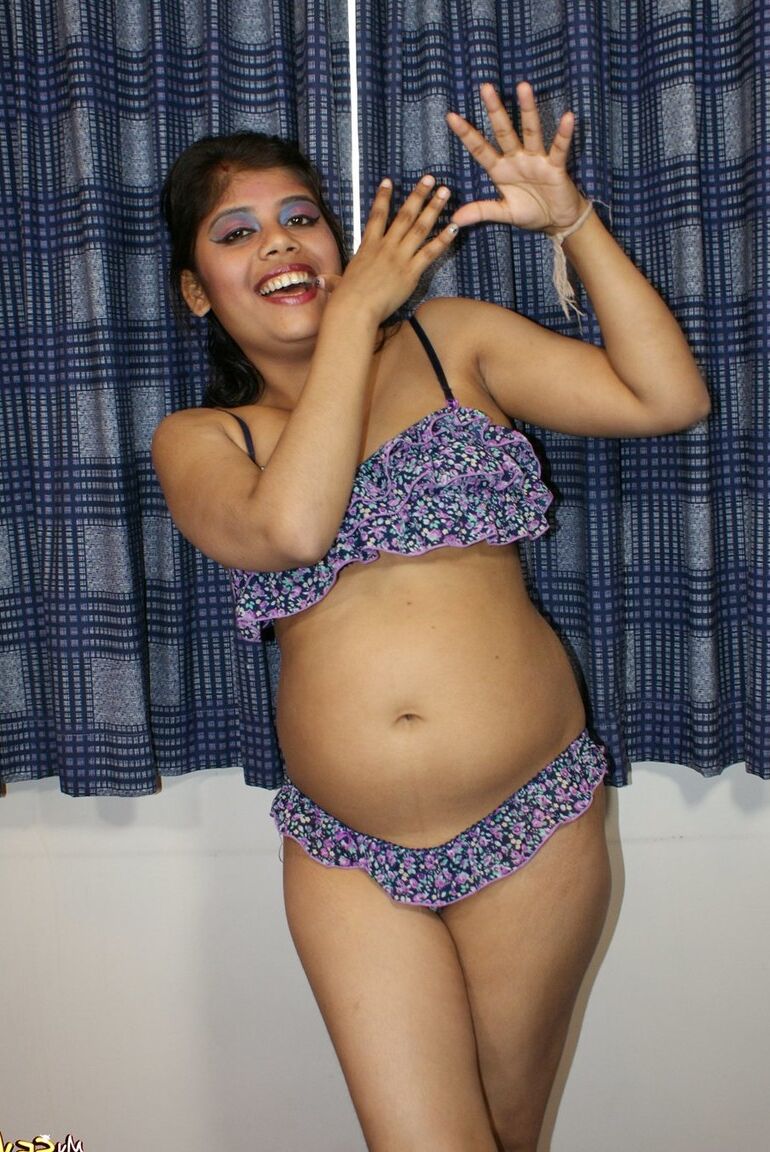 15P My Sexy Rupali rupali em lingerie inglesa quente