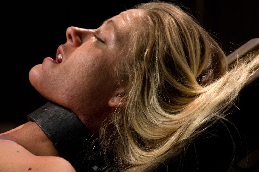 21P Appareil Bondage Holly Heart