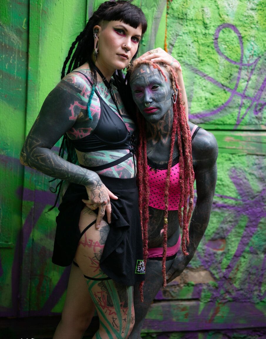 16P FOTOSET Illuz dominiert Lily Lu sinnlichWeibliche Dominanz, Domina, Shemale