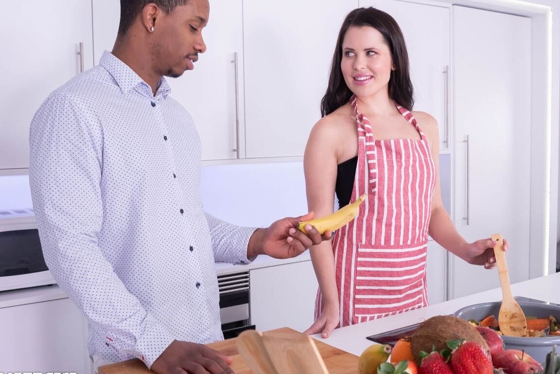 12P Caucasian chick Cassie Fire goes ass to mouth with a BBC after kitchen chores