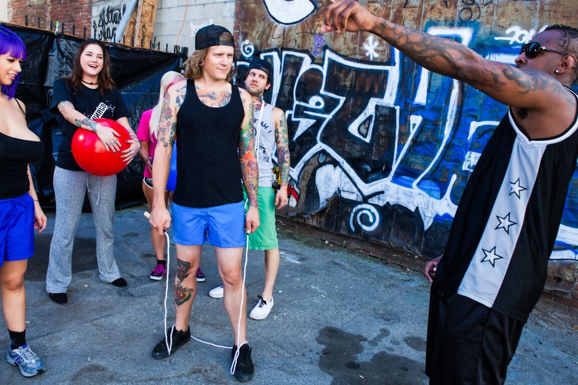 15P Garota gótica peituda Larkin adora fazer foda hardcore e gozada da BBC