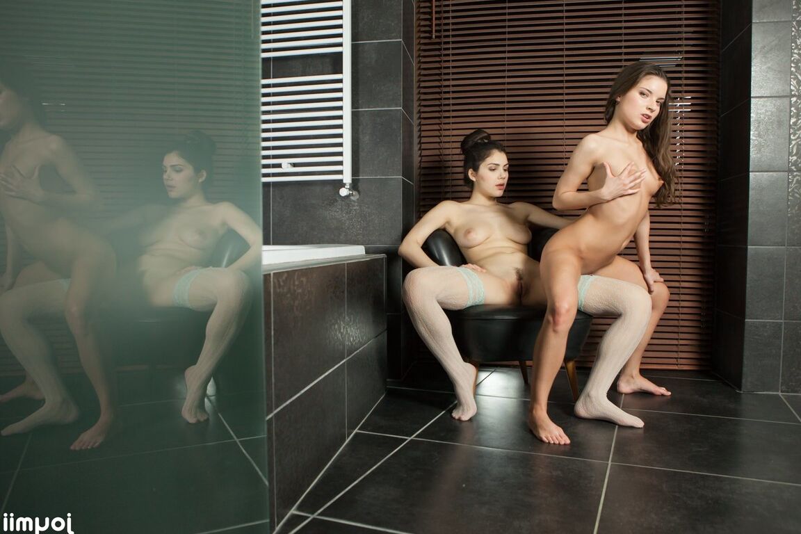 21P Joymii Valentina Nappi, Anita Bellini