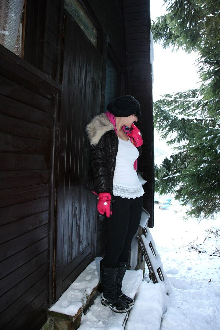 15P Barely legal brunette rubs her pussy on a snowy day behind a cabin in woods