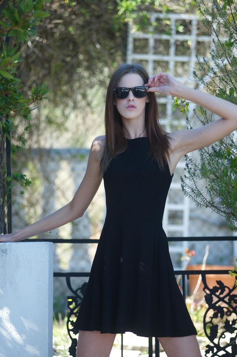12P Glam model Melissa Tongue takes off glasses before removing dress and pretties