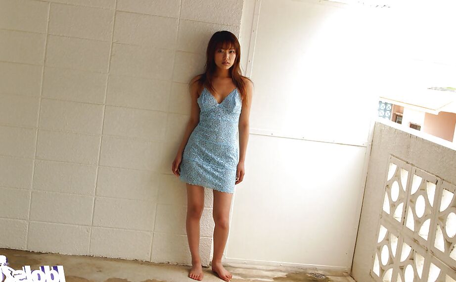 16P Pretty asian babe Yua Aida exposing her voluptuous curves and getting wet