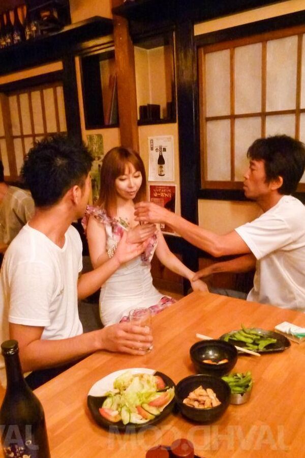 16P Minami Kitagawa Asian in small lingerie gets vibrators on peach