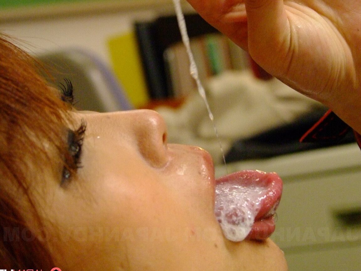 20P Japanese teacher Yuuno Hoshi eats cum after being bound and fucked in a 3some