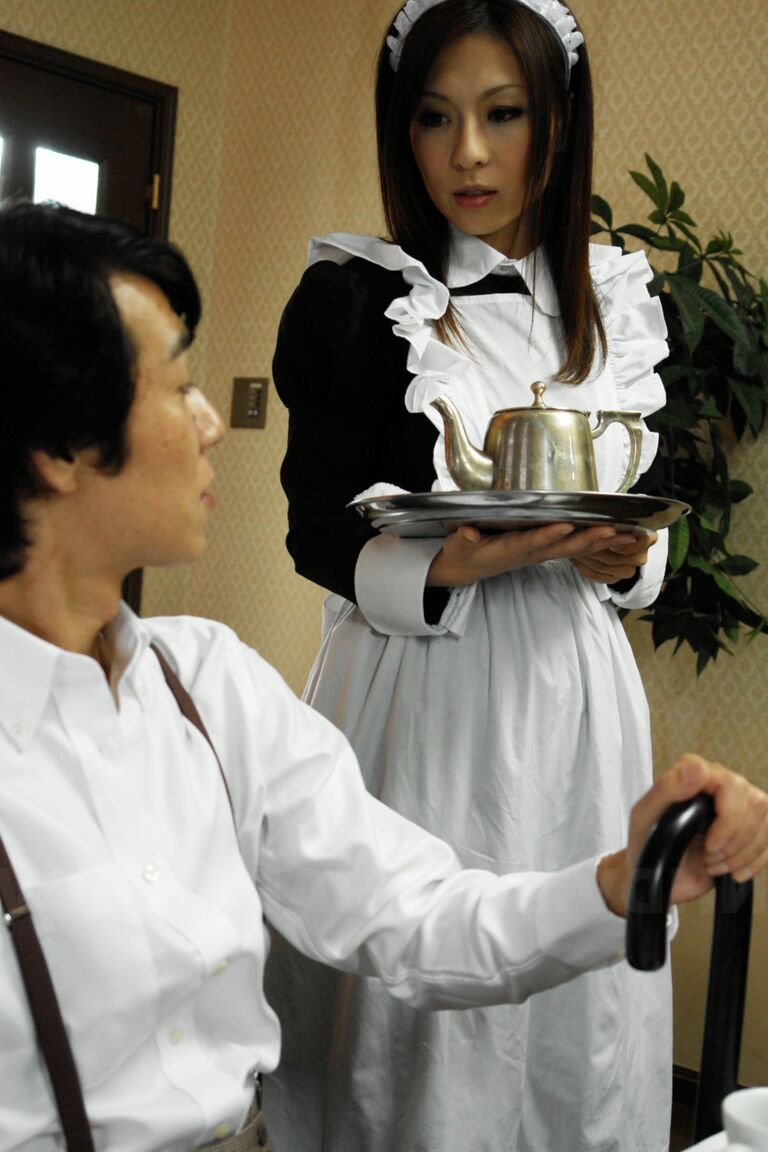 21P Asian maid Himeki Kaede seduces her bosses and sucks their dicks