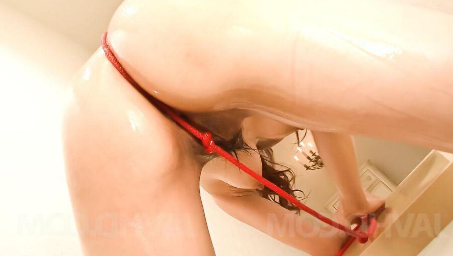 15P Misa Kikouden Asian rubs her peach and hard nipples with rope