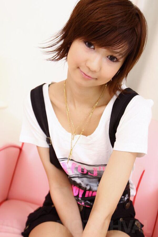 15P Perky Miriya Hazuki in green satin toyed with a vibrator
