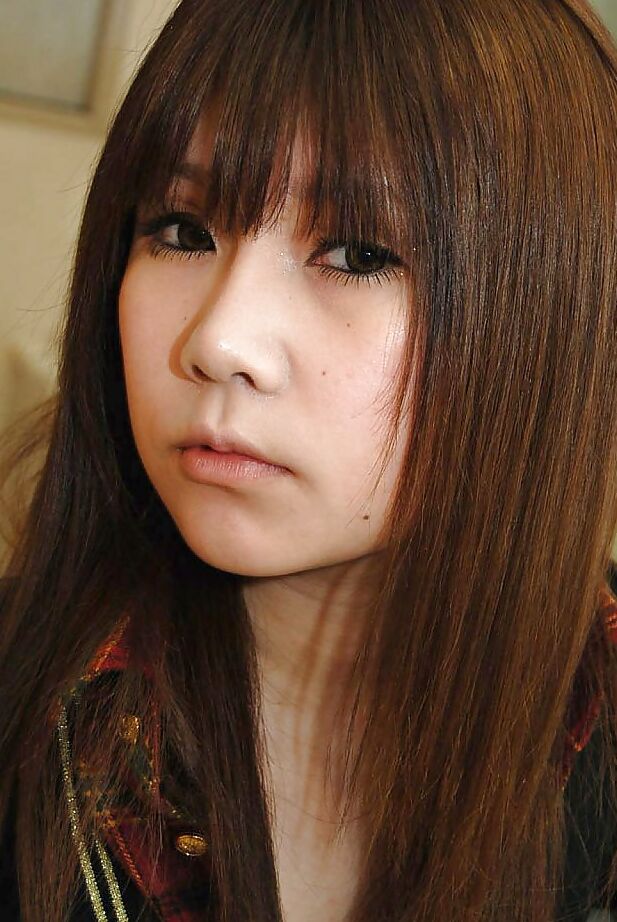 16P A tímida adolescente asiática Mutsumi Kashiwagi descobrindo suas curvas sedutoras