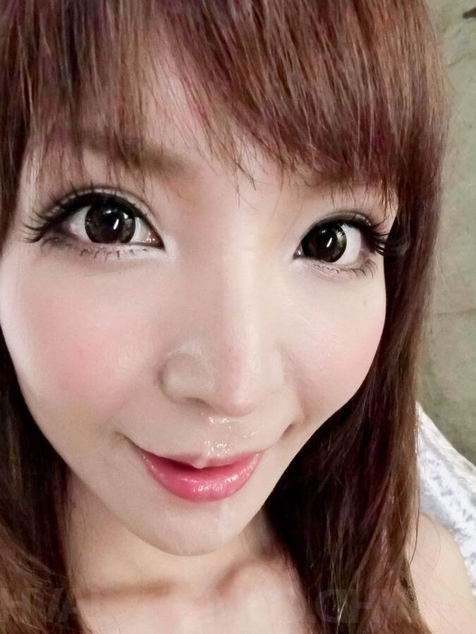12P Riona Suzune Asian has shaved cunt full of oil and under vibrator