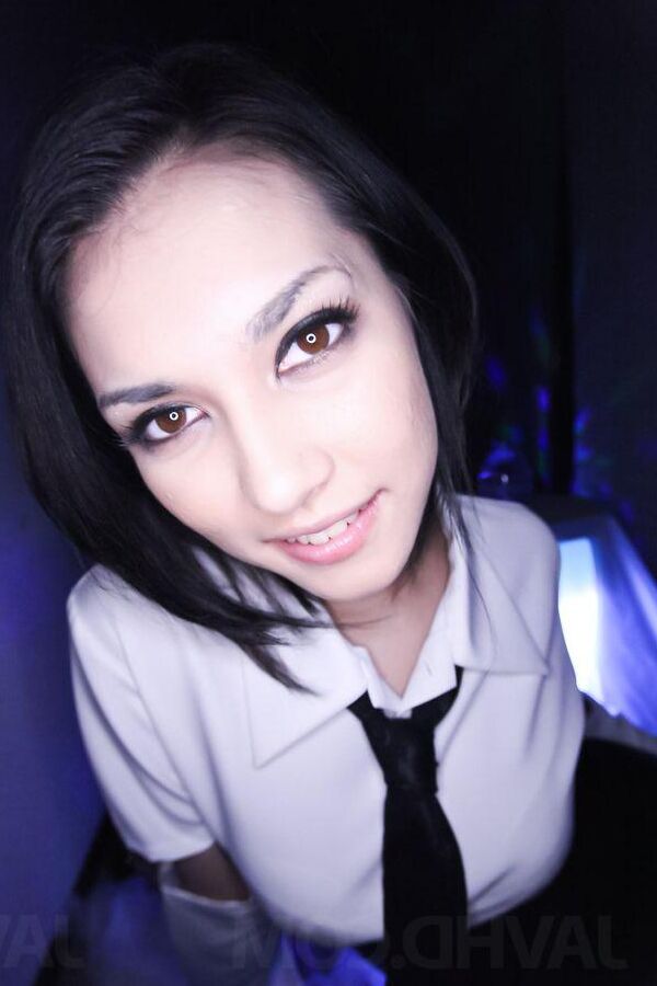 15P Maria Ozawa se suja com um brinquedo sexual maluco