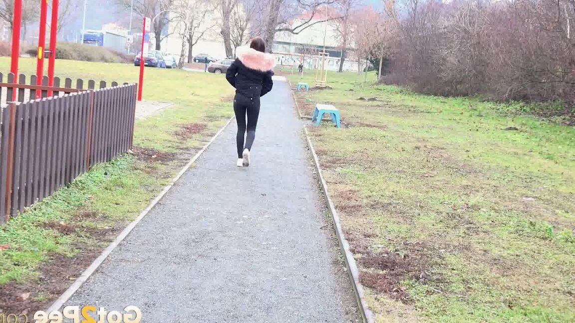 15P Sexy Katy relieves her pee desperation in public