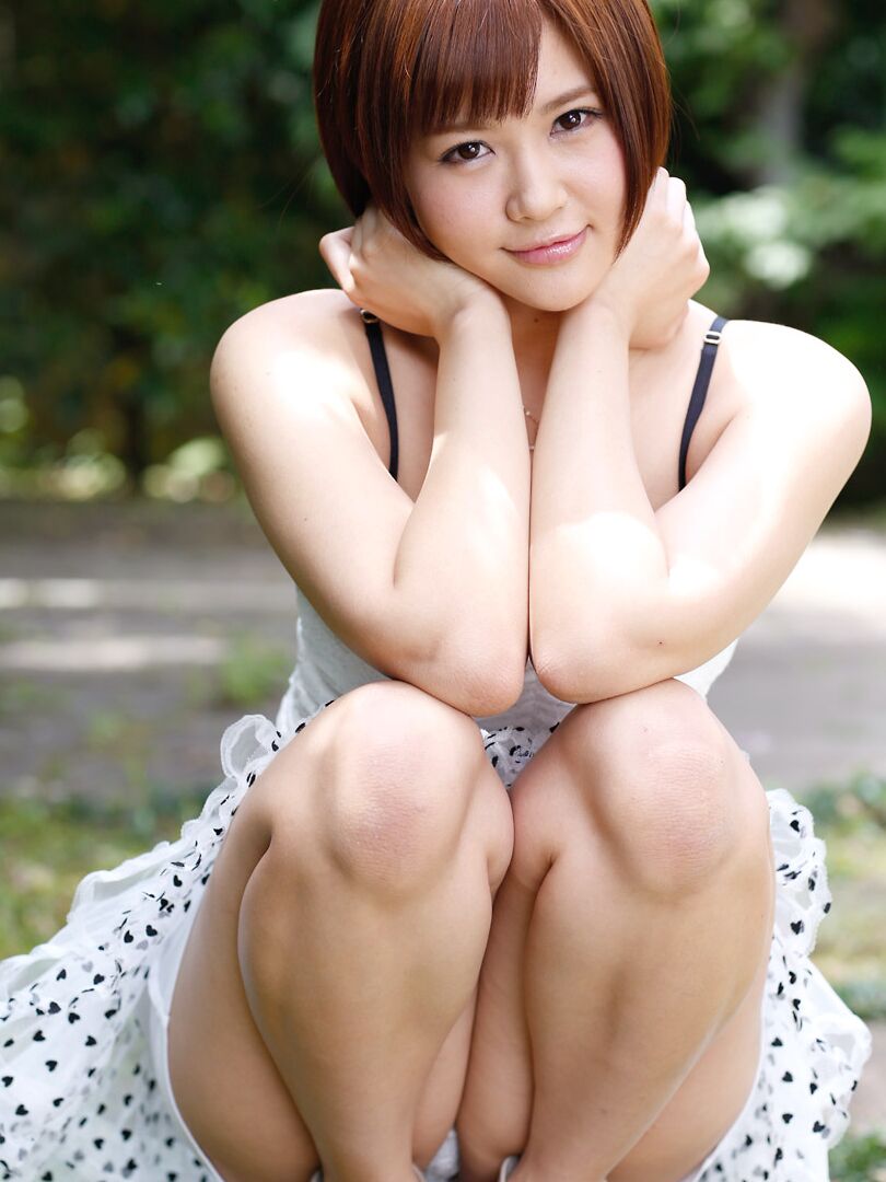 21P 丸いお尻を持つアジアの可愛い人、立花さやがドンに乗りながら潮吹き