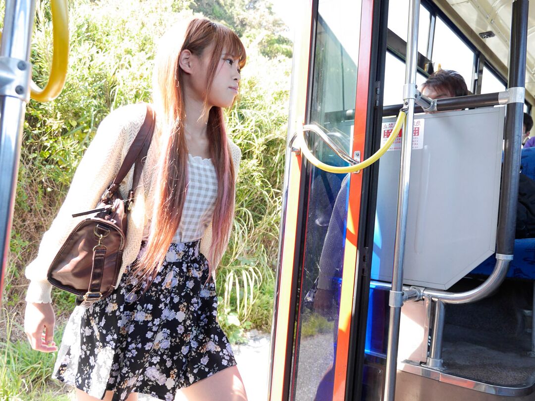 20P Asian nympho Marin Yuuki gets banged by several guys on public transport