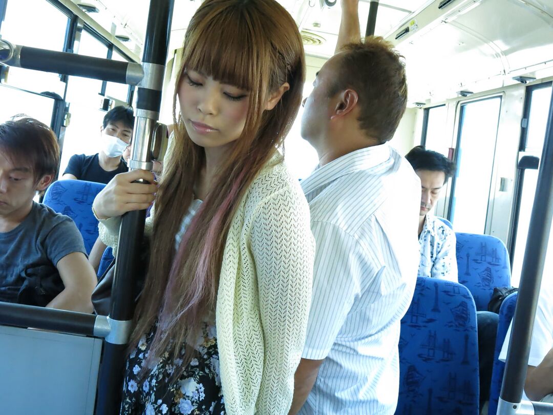 20P Asian nympho Marin Yuuki gets banged by several guys on public transport