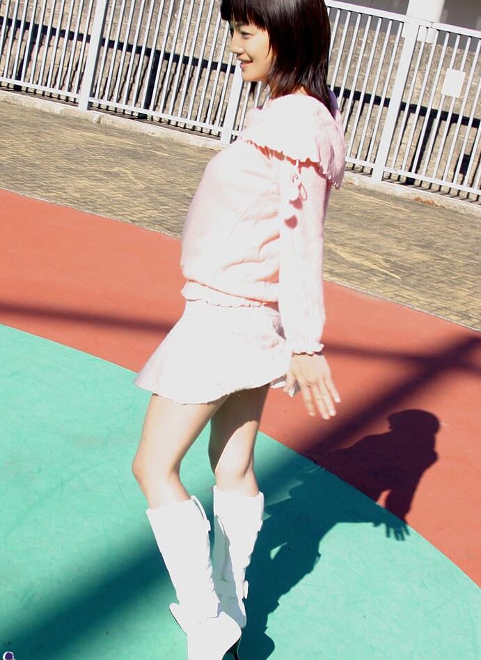 16P Japanese model Nana exposes her tits and bush in white latex boots