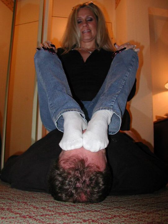 15P Engel küsste Füße, Jeans, Amateur-Domina