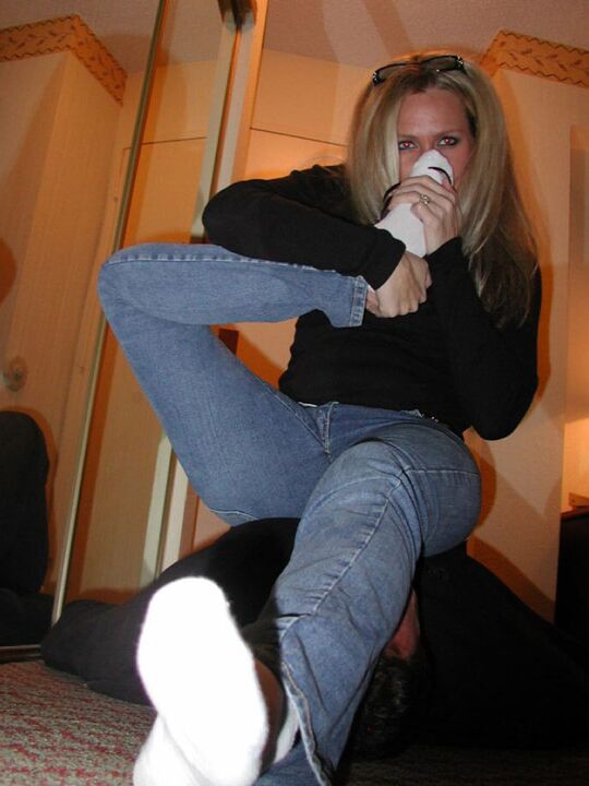 15P Engel küsste Füße, Jeans, Amateur-Domina