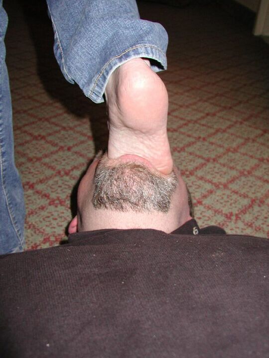 15P Engel küsste Füße, Jeans, Amateur-Domina
