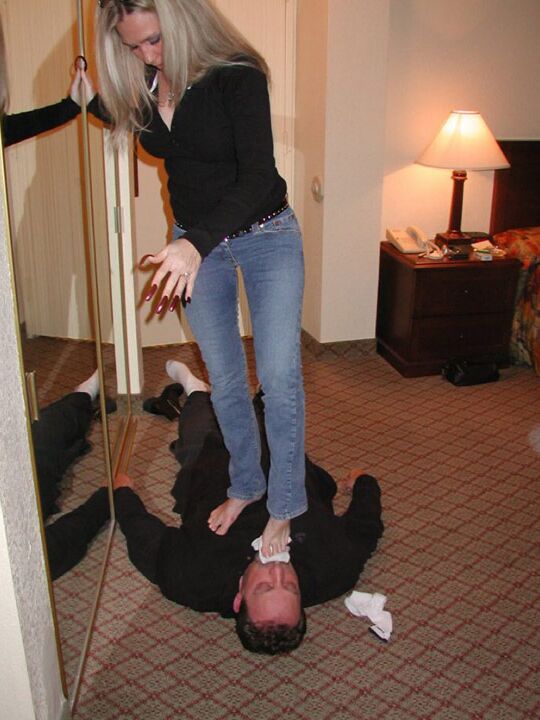 15P Engel küsste Füße, Jeans, Amateur-Domina