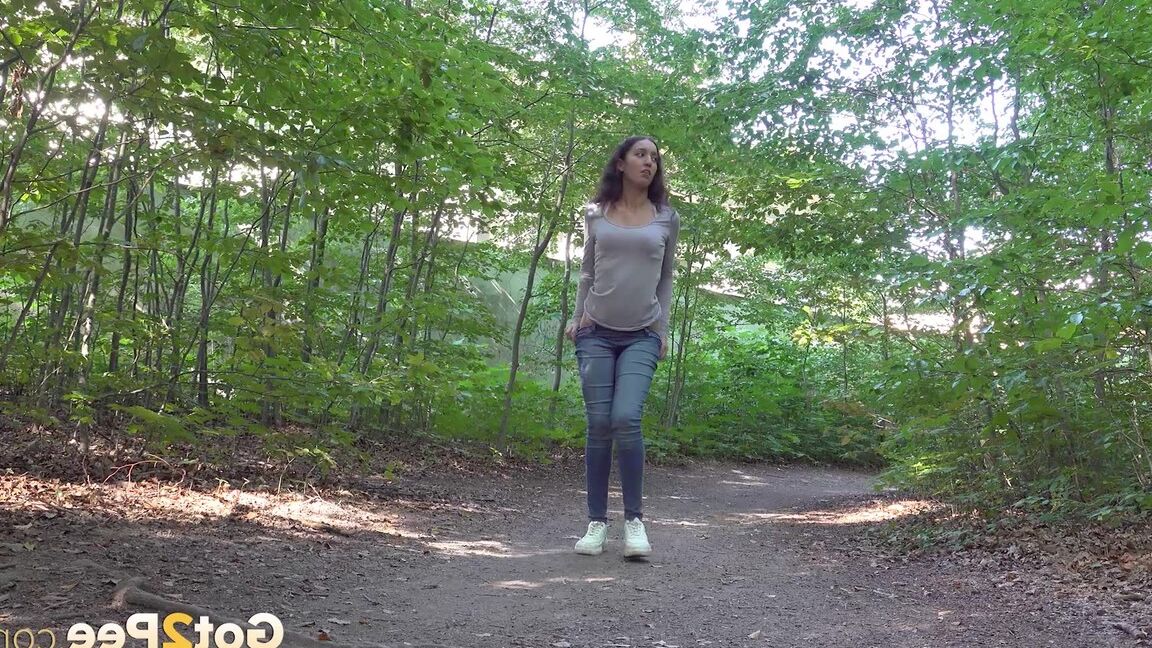 15P Public pissing in the woodland for Esperansa