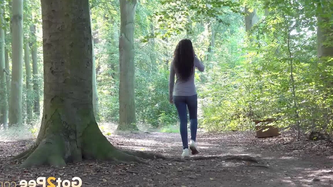 15P Public pissing in the woodland for Esperansa