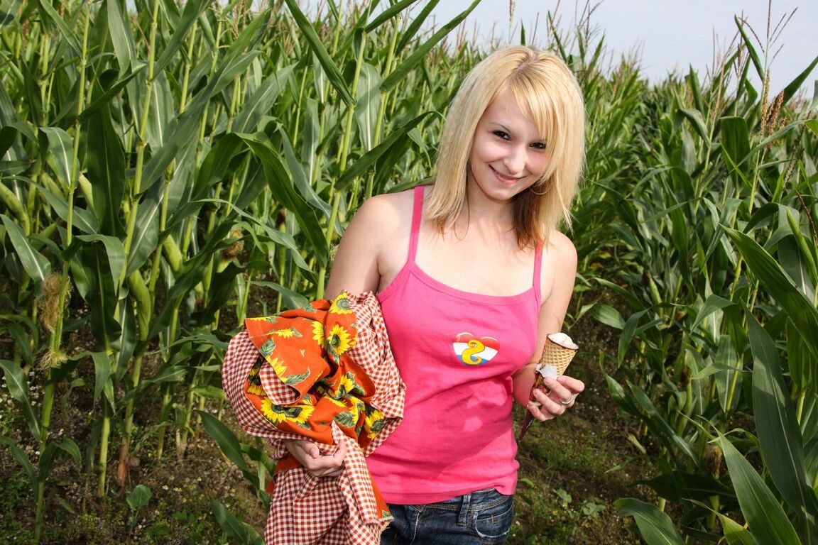 15P Big breasted blonde teen siren fuck a giant dildo outdoors