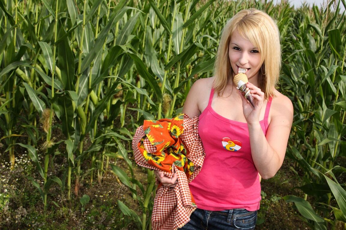15P Big breasted blonde teen siren fuck a giant dildo outdoors