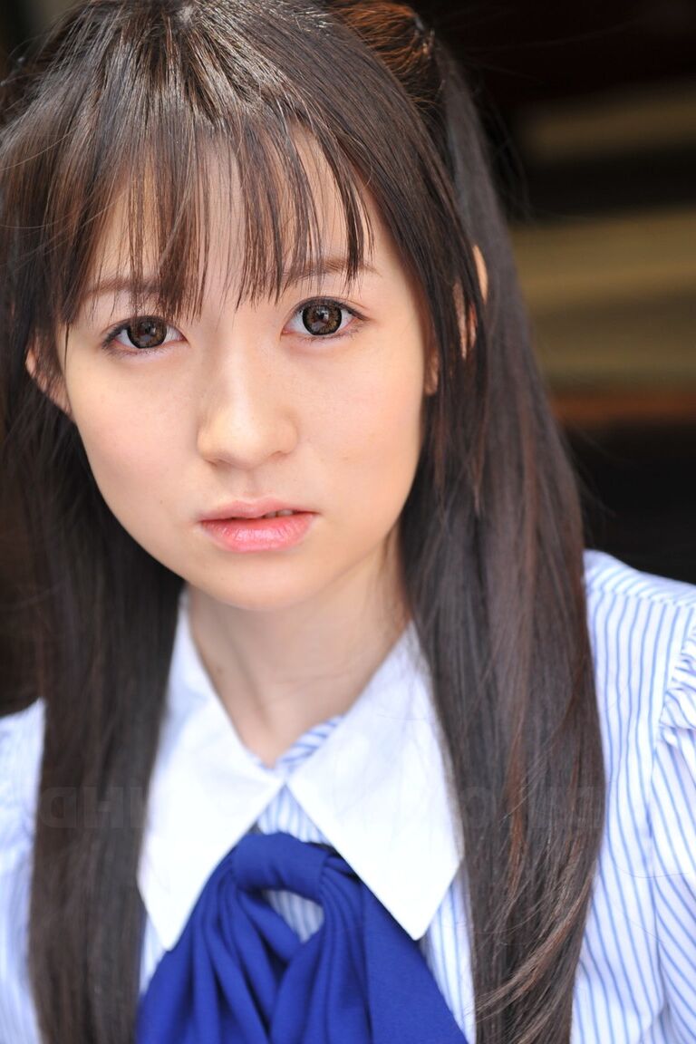 15P Japanese cutie Ai Uehara sits on the balcony and reveals her unshaved vagina