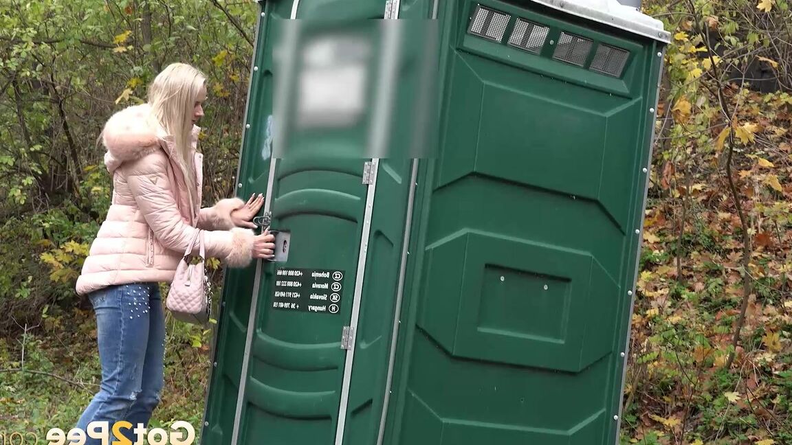 15P Blonde Katy Sky has to drop her jeans & pee in public because of locked toilet