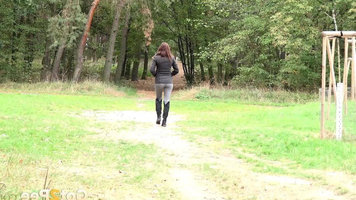 15P Victoria Daniels relieves herself on wasteland