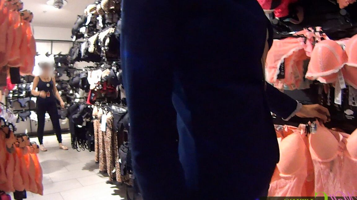 16P Mall Cuties Ella me dejó tocarle las tetas