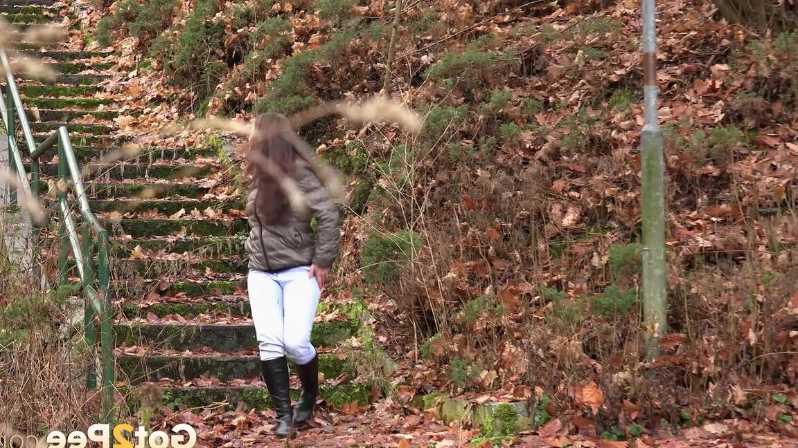 15P Tereza Red needs to pee but with no toilet around the woods will have to do