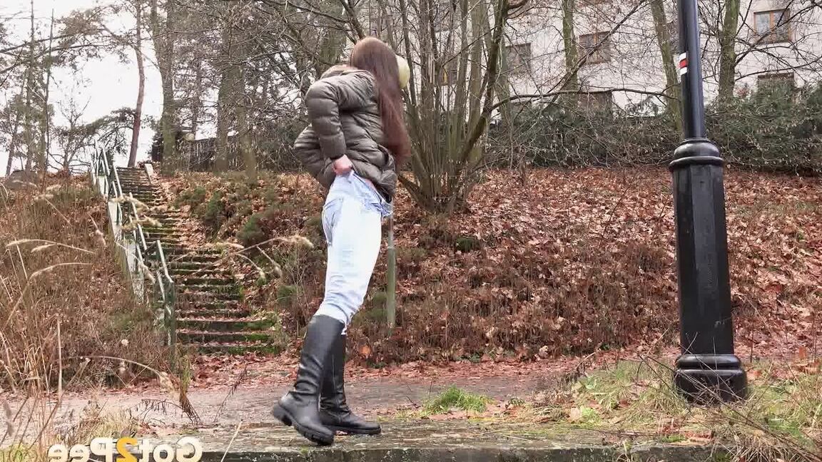 15P Tereza Red needs to pee but with no toilet around the woods will have to do