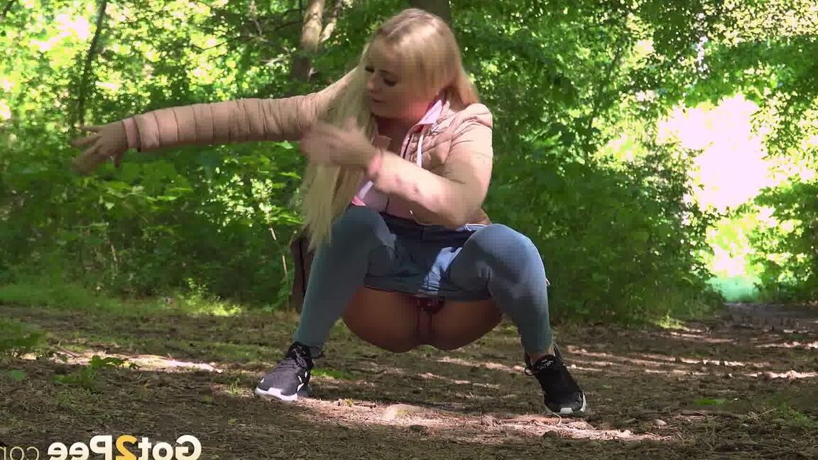 15P Victoria Pure alivia su desesperación por orinar