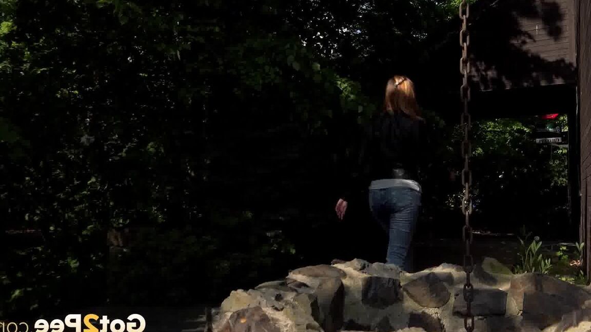 15P Ani Black finds the need to pee overwhelming and pisses on a public sidewalk