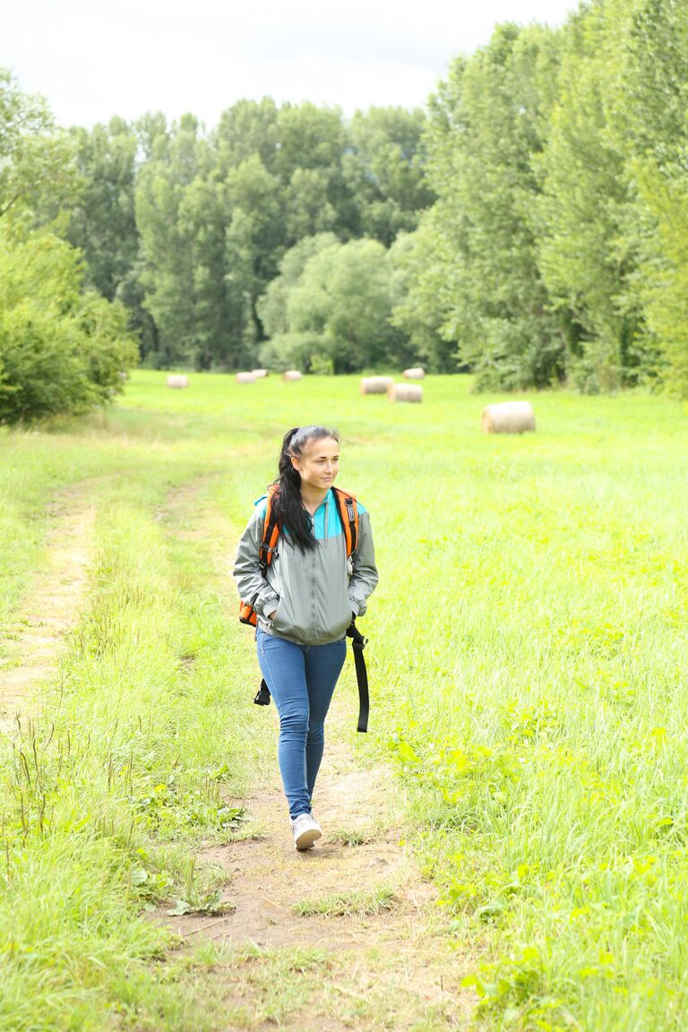 21P A morena americana Nicole Love mostra seus talentos naturais e toca seu molusco