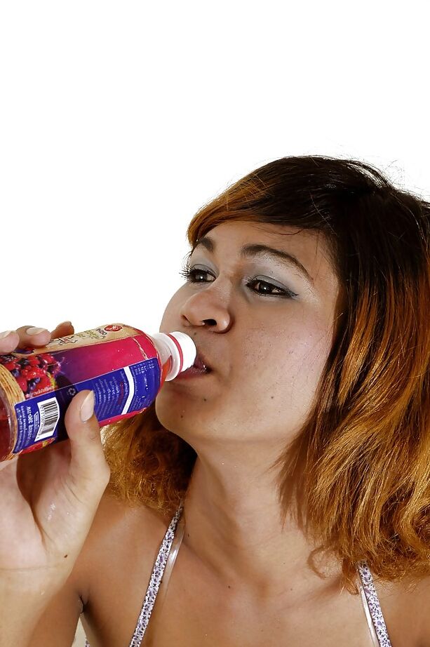 16P Transexual pelirroja asiática tetona en bragas blancas quiere hacer un estilo perrito