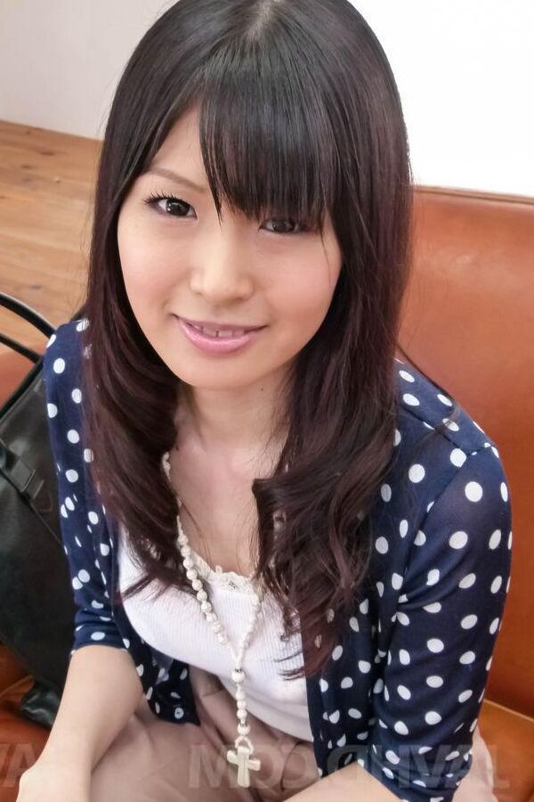 12P Nozomi Koizumi asiática tiene buenas tetas acariciadas y recibe vibradores